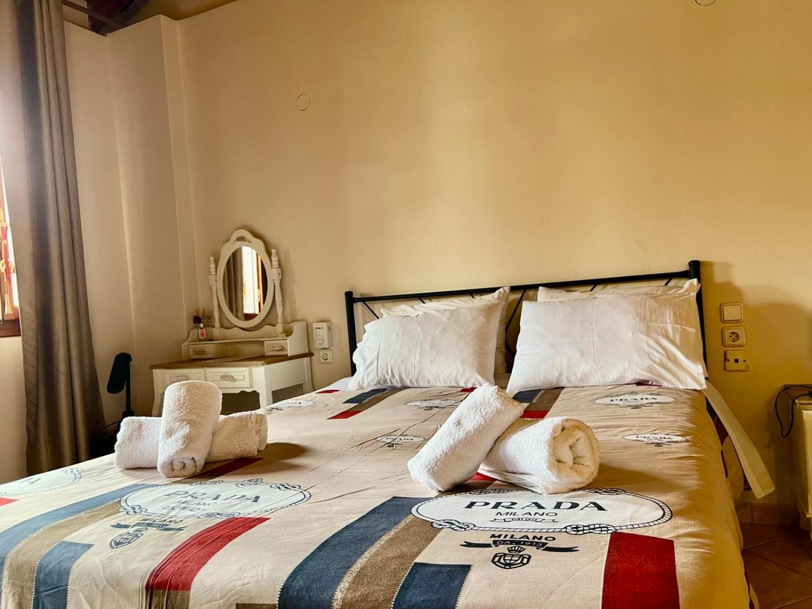 Στούντιο Κέντρου Άνω Πόλης Πάτρας Apartment Ngoại thất bức ảnh