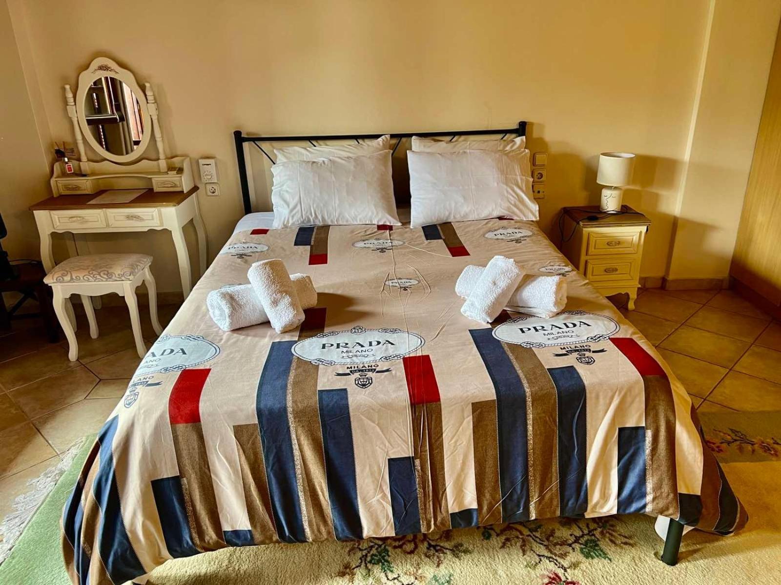 Στούντιο Κέντρου Άνω Πόλης Πάτρας Apartment Ngoại thất bức ảnh